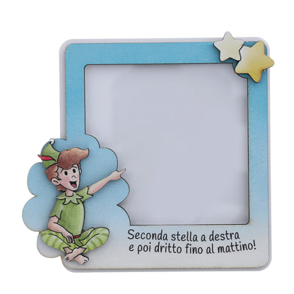 Portafoto in legno Peter Pan con dettagli argentati. Dimensione 12x11,6 cm
