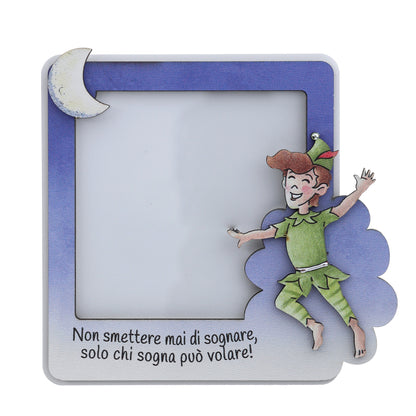 Portafoto in legno Peter Pan con dettagli argentati. Dimensione 12x11,6 cm