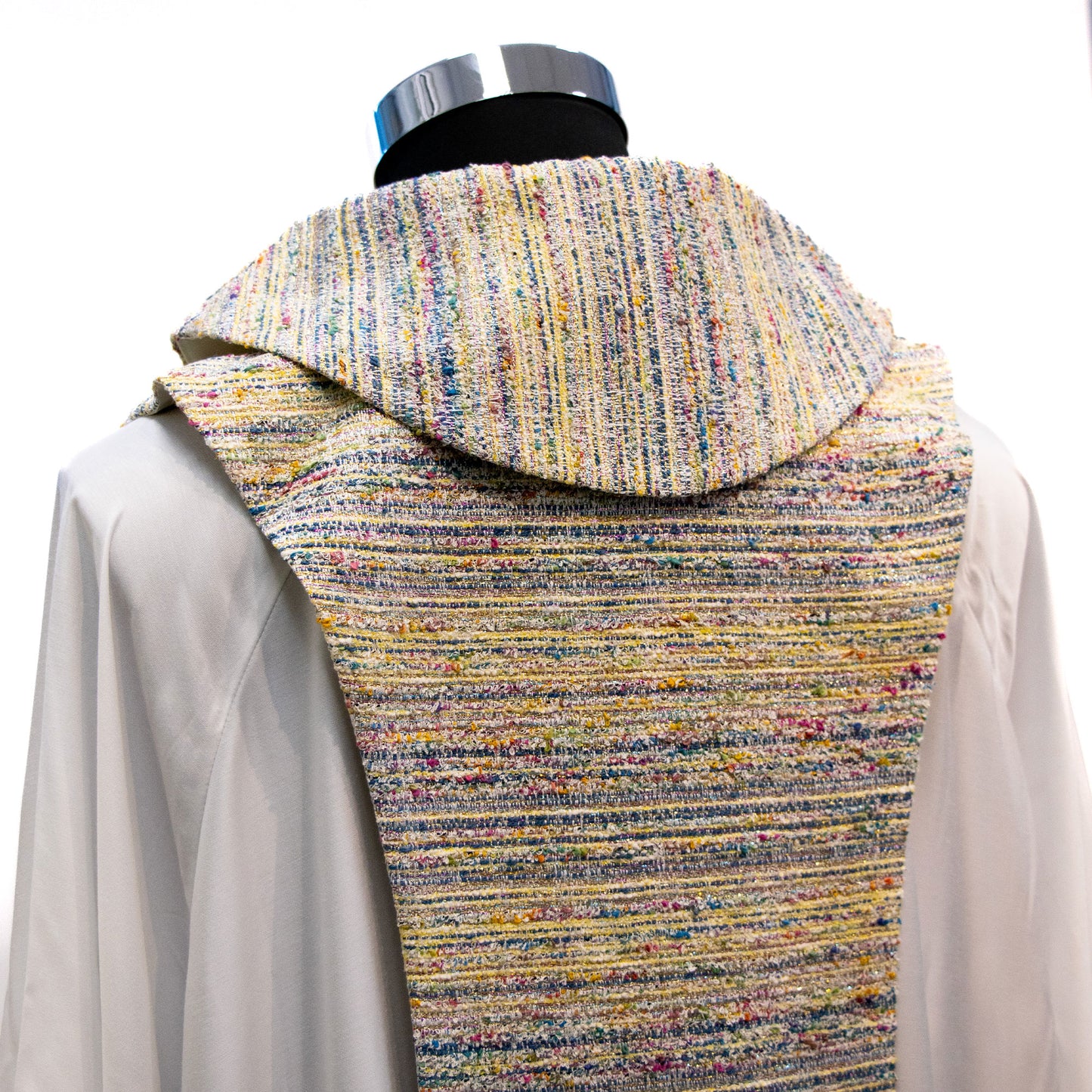 Scapolare in stoffa jaquard, multicolore. Misto seta e viscosa