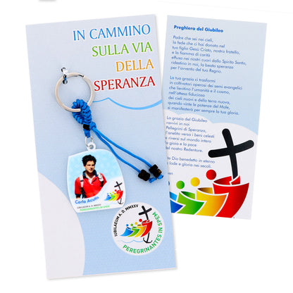 Portachiavi in polimero Carlo Acutis e logo ufficiale del Giubileo 2025. Altezza 10 cm