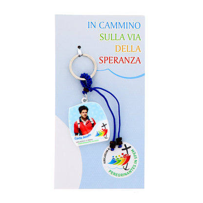 Portachiavi in polimero Carlo Acutis e logo ufficiale del Giubileo 2025. Altezza 10 cm