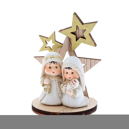 Presepe con Sacra Famiglia in resina su supporto in legno sagomato. Altezza 8 cm
