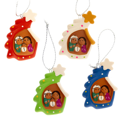 Presepe piccolo con alberello in colori assortiti. Dimensioni 5x3,5 cm