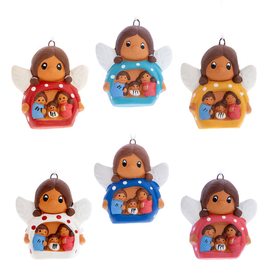 Presepe piccolo con angeletto in colori assortiti. Dimensioni 4,2x4,2 cm
