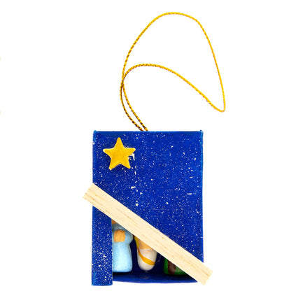 Presepe piccolo in scatolina. Dimensioni 5,2x3,8 cm
