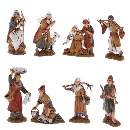 Confezione Pastori composta da 8 soggetti, in plastica. Altezza 10 cm