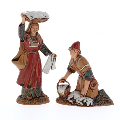 Confezione Pastori composta da 8 soggetti, in plastica. Altezza 10 cm