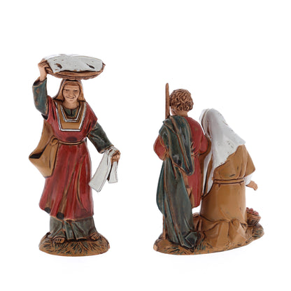 Confezione Pastori composta da 8 soggetti, in plastica. Altezza 10 cm