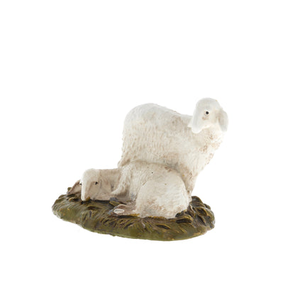 Coppia di pecore in resina, per presepe. Altezza 5 cm