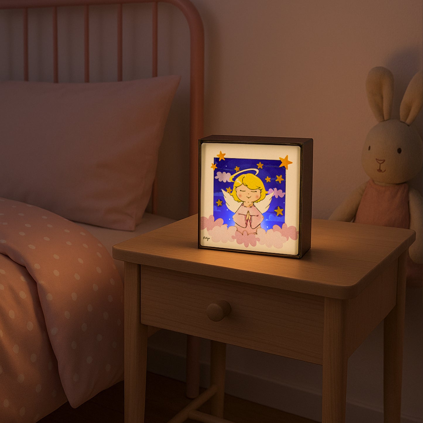 Quadro 3d in scatola, da appoggio, soggetto Angelo. Dimensioni 11,5x11,5 cm
