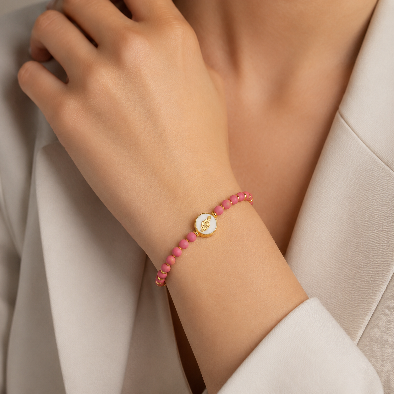 Bracciale Devozionale dorato con Miracolosa fucsia con ciondolo smaltato