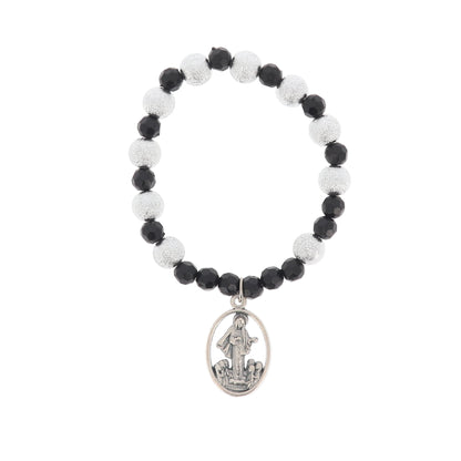 Bracciale decina elastico, grani color argento lavorati e grani neri sfaccettati, 6 mm