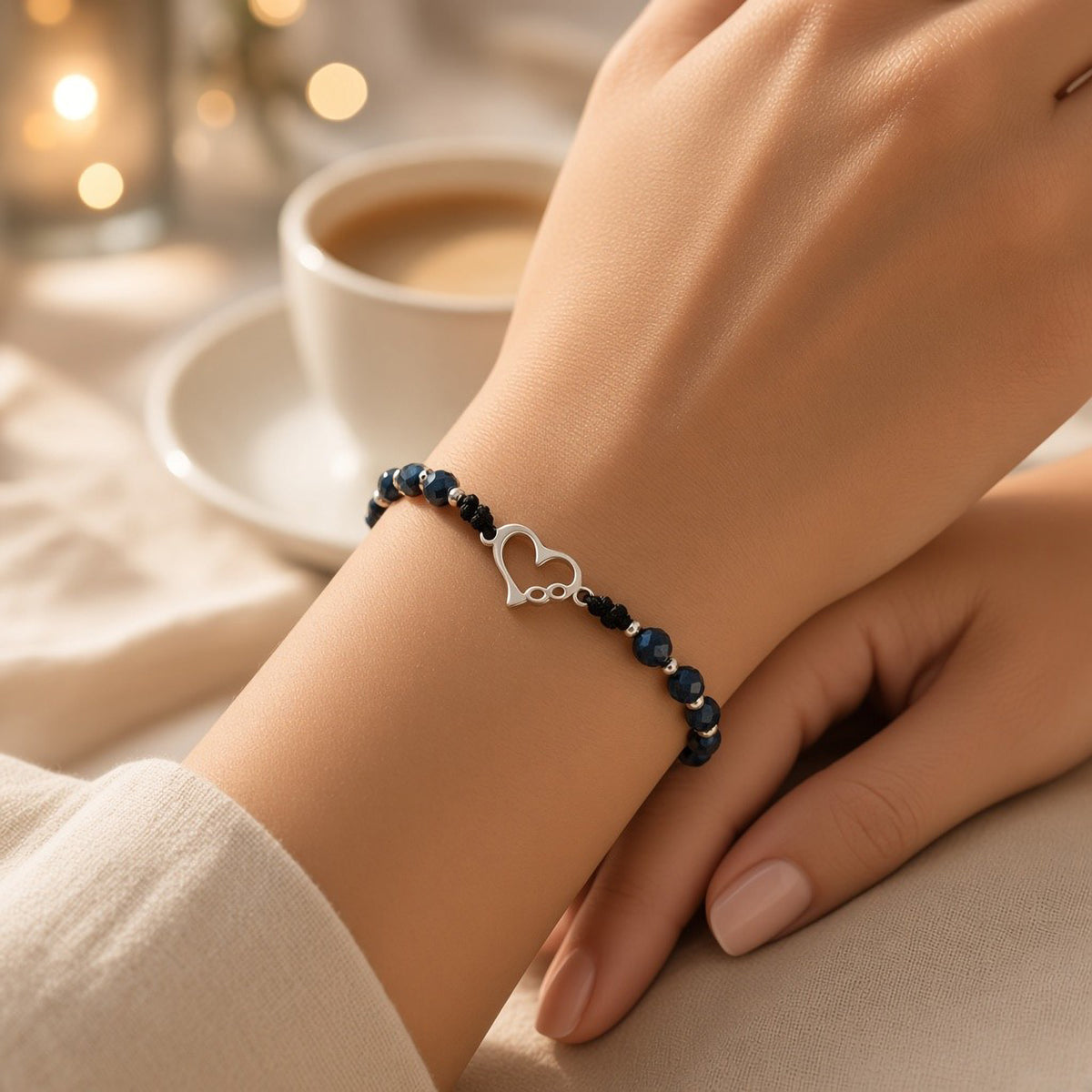 Bracelet dizaine réglable avec cristaux noirs de 4 mm, avec cœur et symbole infini
