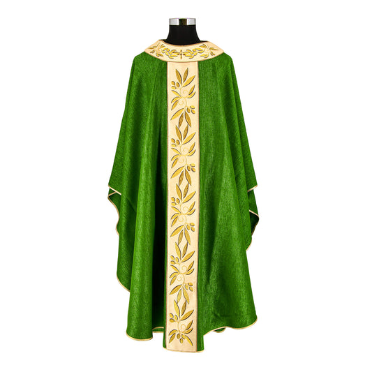 Priesterkasel aus Wollmischgewebe mit reicher Stickerei, Farbe grün