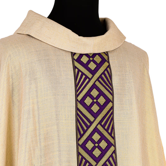 Priestly chasuble in pure linen with modern purple galloon