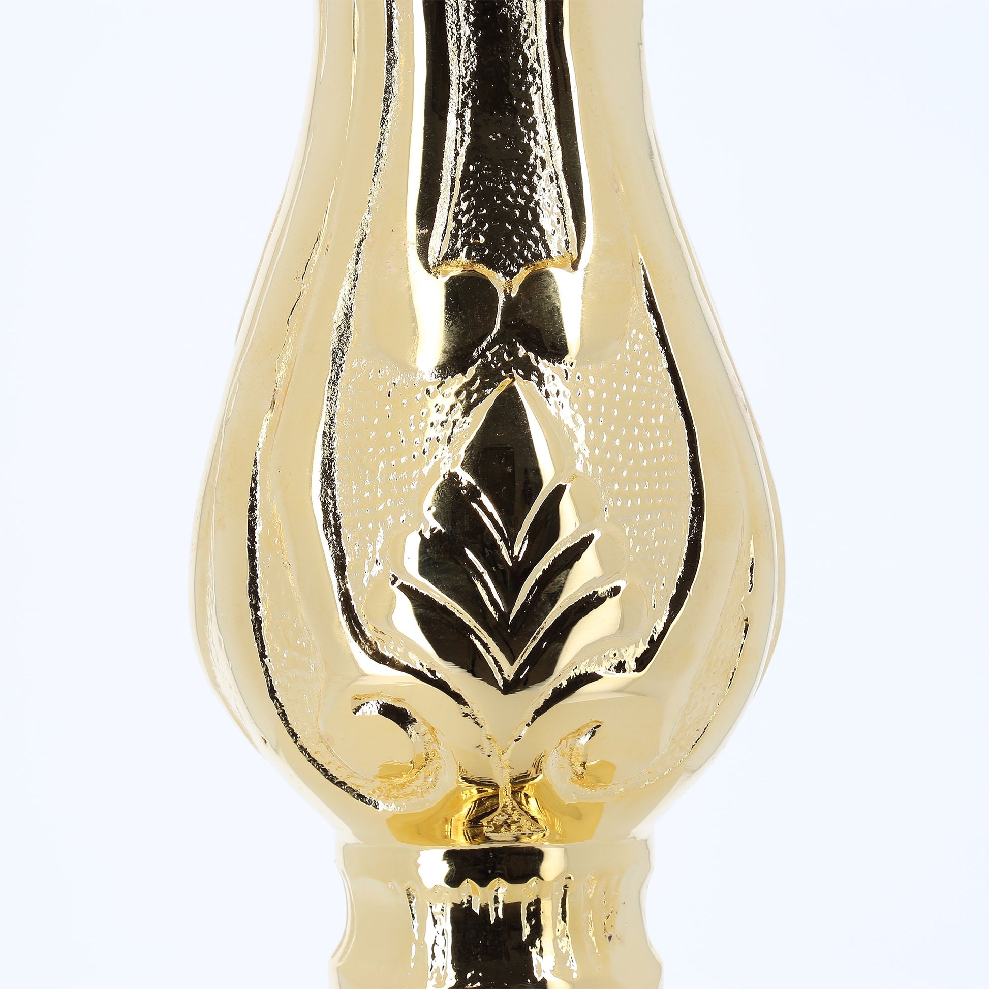 Portacerone rococo' in ottone dorato. Altezza 50 cm