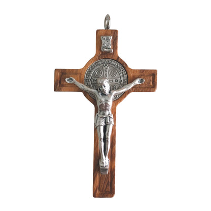 Ciondolo croce di San Benedetto in legno d'olivo 7,5 cm