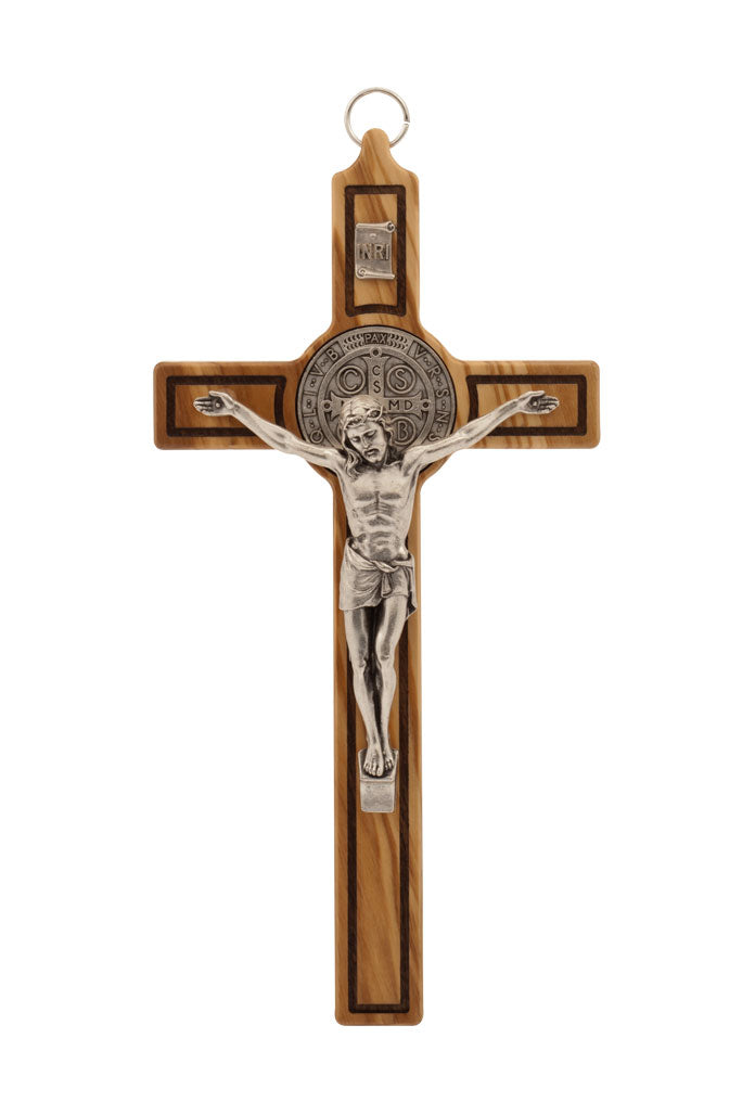 Crocifisso san Benedetto, in legno, da appoggio. Altezza 20 cm