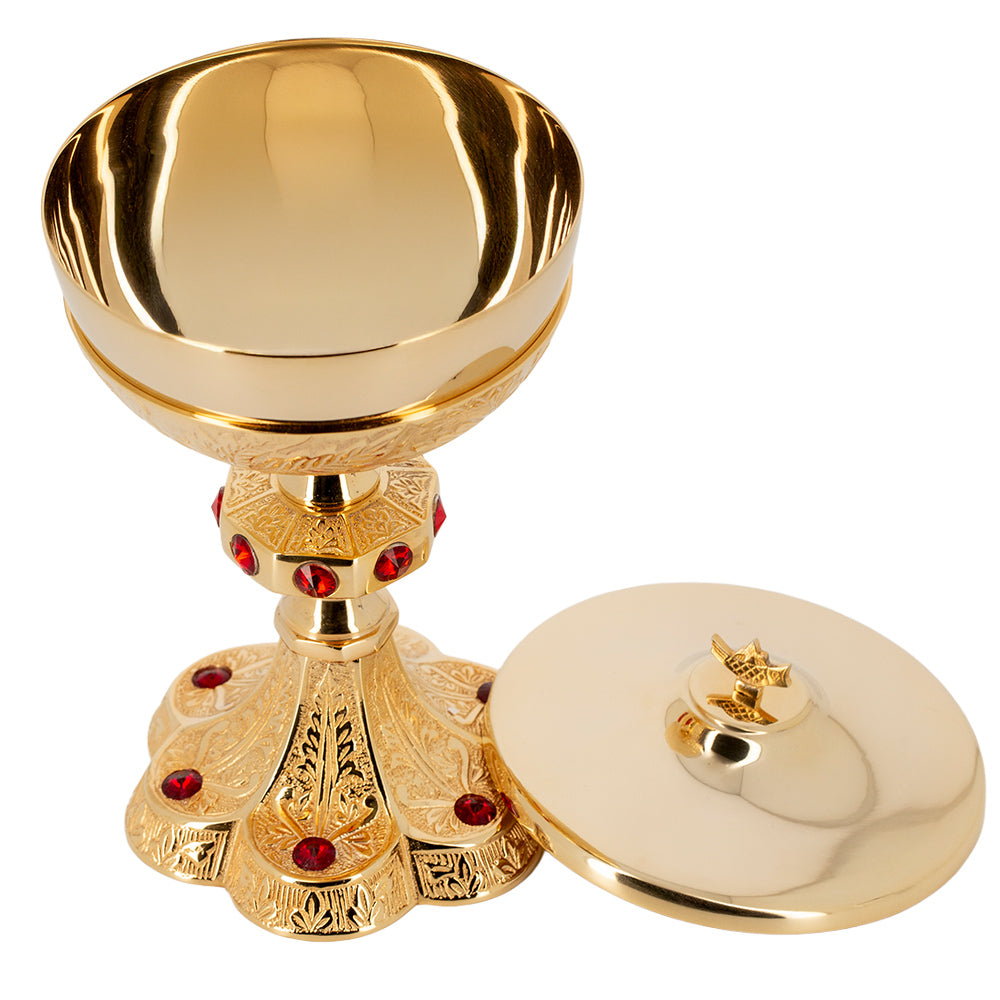 Pisside liturgica con coperchio in ottone dorato con pietre decorative – Altezza 25 cm