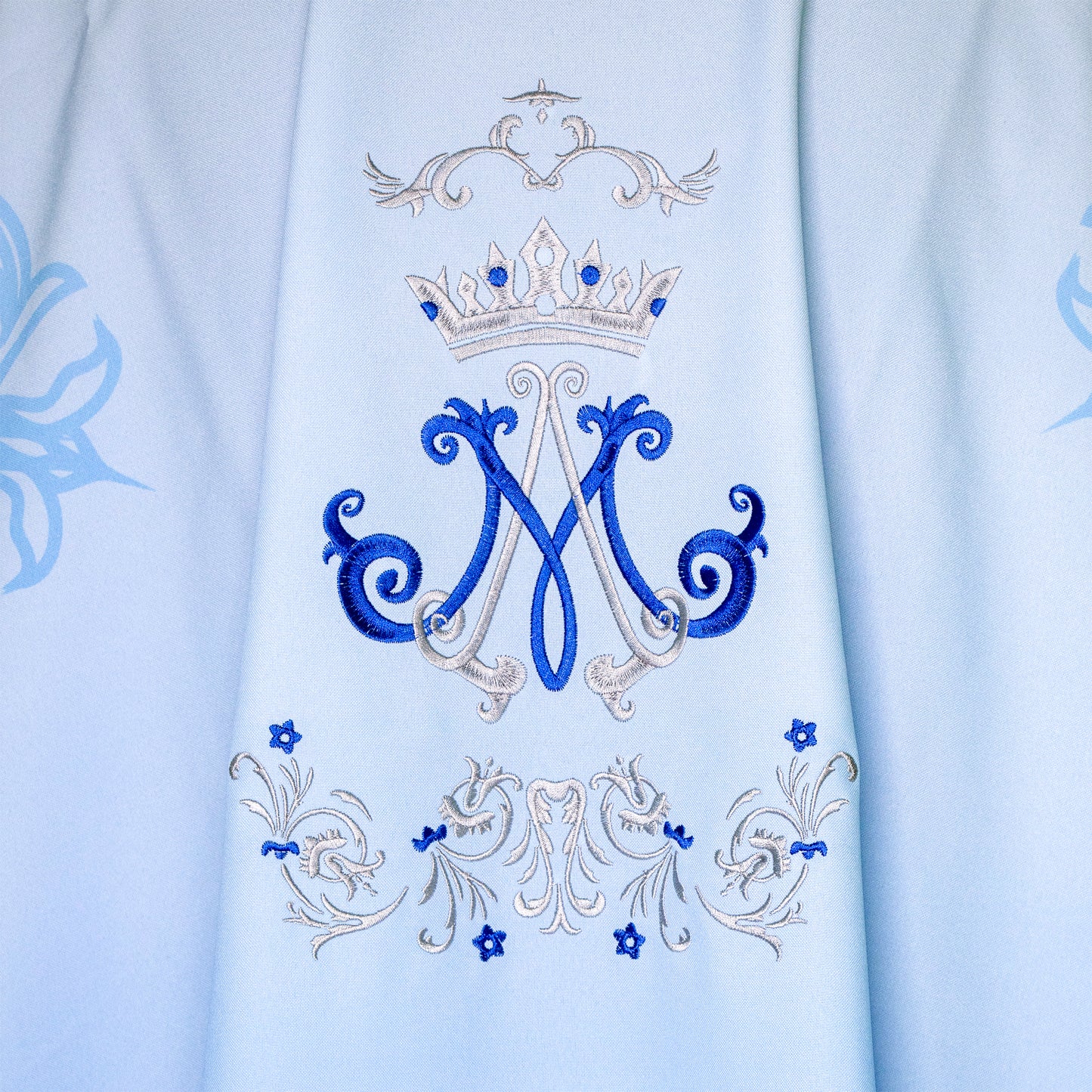 Casula azzurra con ricamo Mariano