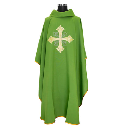 Casula liturgica con ricamo croce dorata