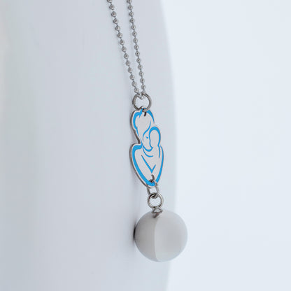 Collana Chiama Angeli con ciondolo Abbraccio smaltato e sfera argentata