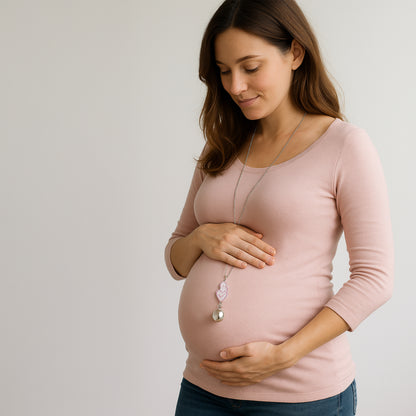 Collana Chiama Angeli con ciondolo Abbraccio smaltato e sfera argentata