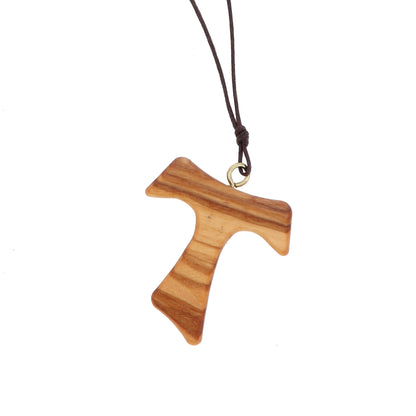Tau con immagine San Carlo Acutis e laccio. Dimensioni 3,5x4 cm. Dimensioni 3,5x4  cm