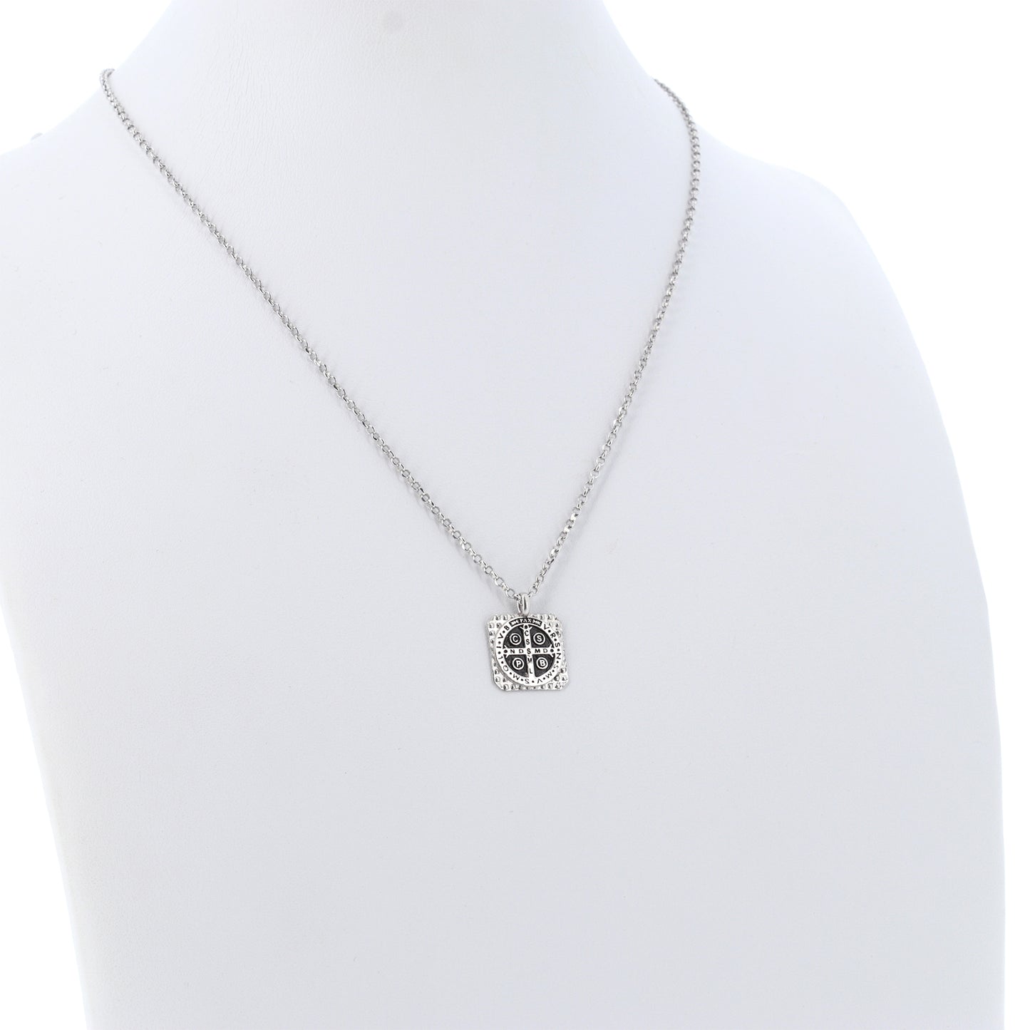 Collana Crucis Benedictus, San Benedetto in argento 925 brunito