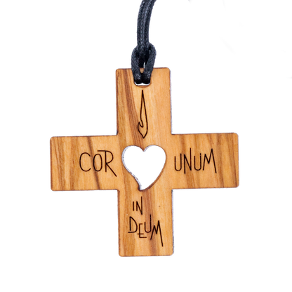 Croce Agostiniana con scritta Cor Unum in Deum. Dimensioni 4x4 cm