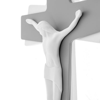 Crocifisso moderno da parete con Cristo stilizzato a doppio livello – Croce da muro – 21x28 cm
