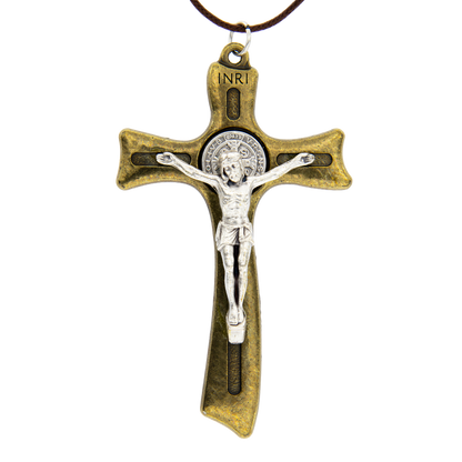 Croce San Benedetto in metallo bronzato con laccio 8x5 cm