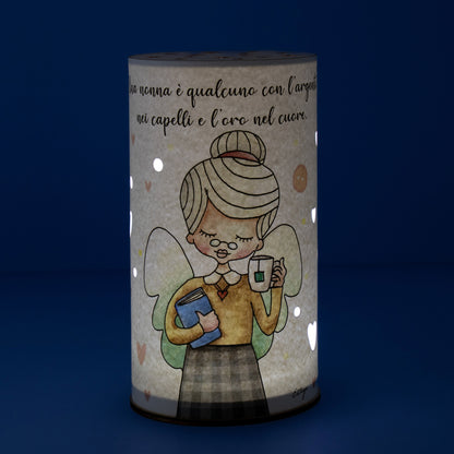 Lampada da compagnia, tonda, in carta e legno, da appendere o da appoggio. Raffigurazione Nonna
