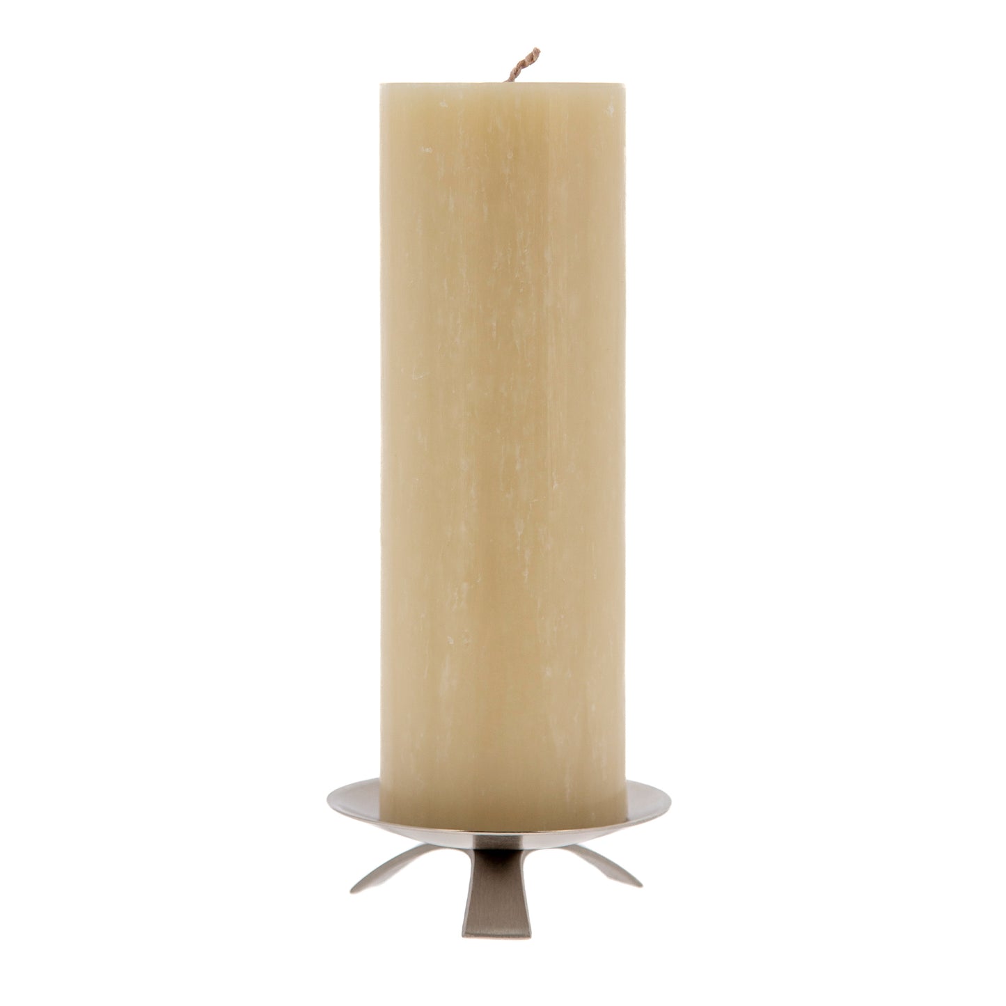 Porta candela in ottone nickelato con tre piedi e punzone centrale. Diametro 11,5 cm