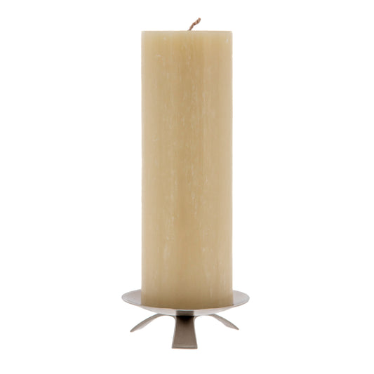 Porta candela in ottone nickelato con tre piedi e punzone centrale. Diametro 11,5 cm