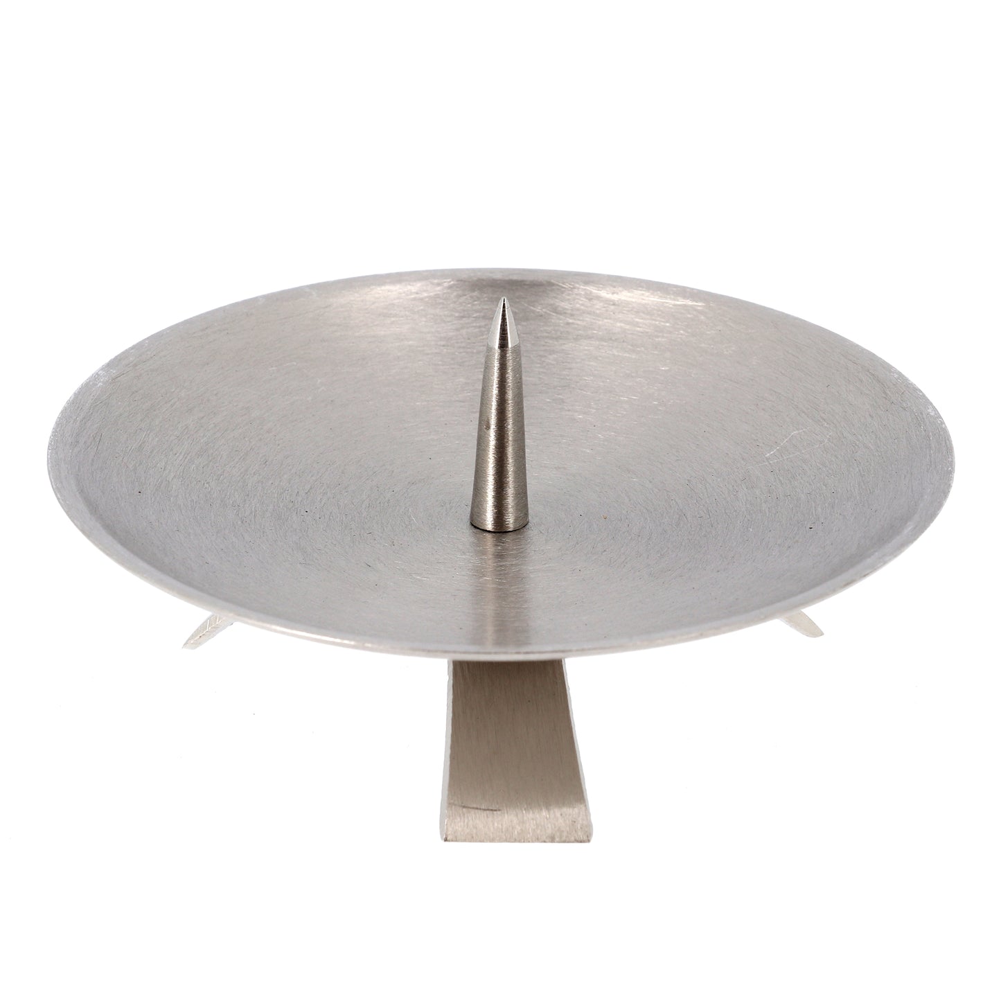 Porta candela in ottone nickelato con tre piedi e punzone centrale. Diametro 11,5 cm