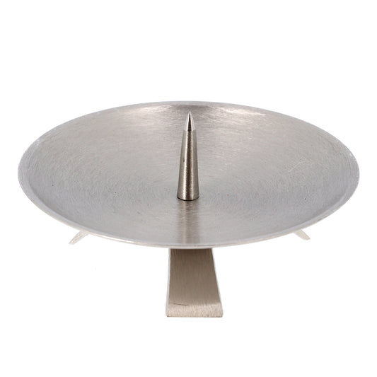 Porta candela in ottone nickelato con tre piedi e punzone centrale. Diametro 13 cm