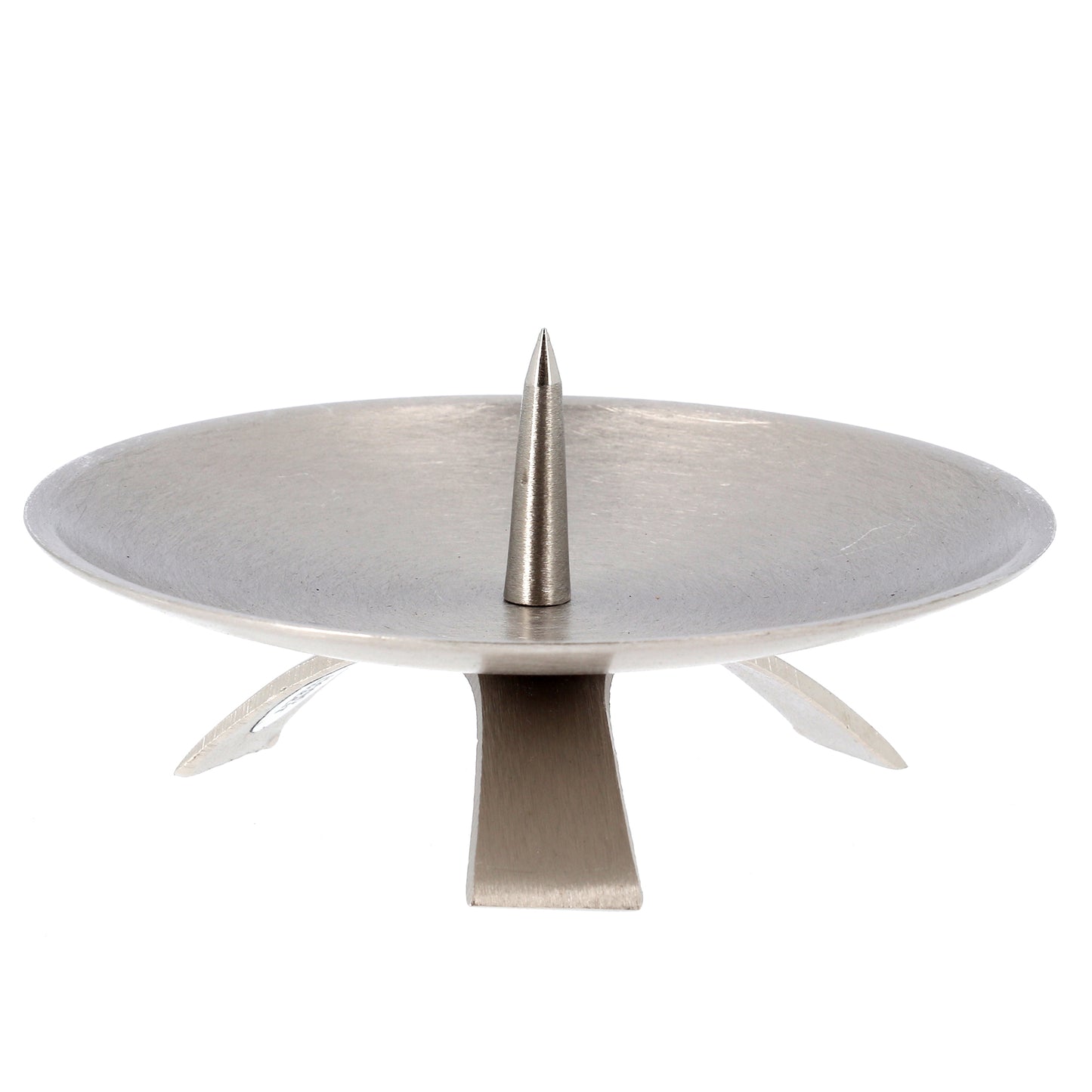 Porta candela in ottone nickelato con tre piedi e punzone centrale. Diametro 11,5 cm