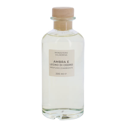 Profumo d'ambiente, fragranza ambra e legno di cedro. Confezione da 200 ml