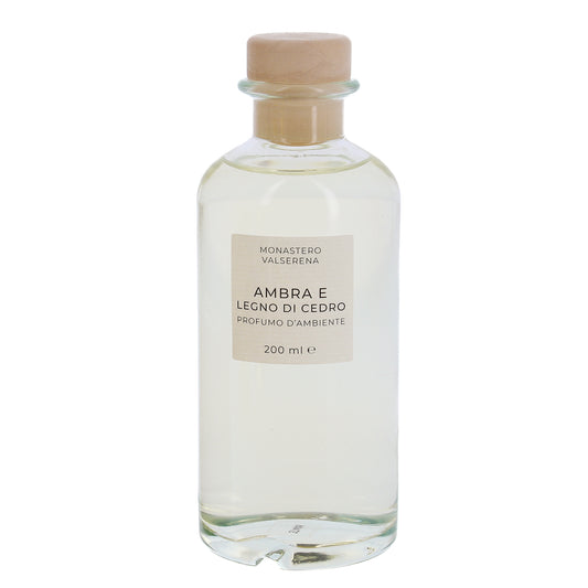 Profumo d'ambiente, fragranza ambra e legno di cedro. Confezione da 200 ml