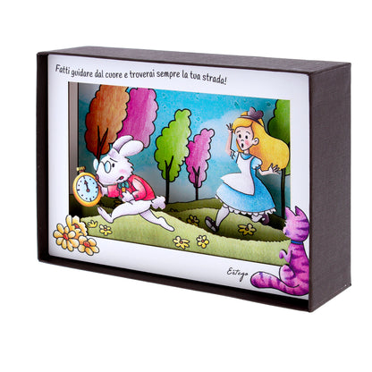 Quadro 3d in scatola, da appoggio, soggetto Alice nel Paese delle Meraviglie. Dimensioni 17x12 cm