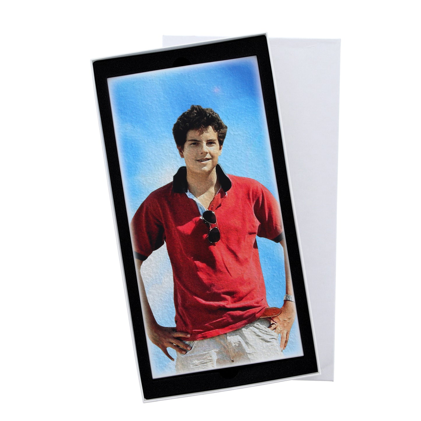 Quadro in legno Carlo Acutis con dettagli argentati. Dimensione 18x36 cm