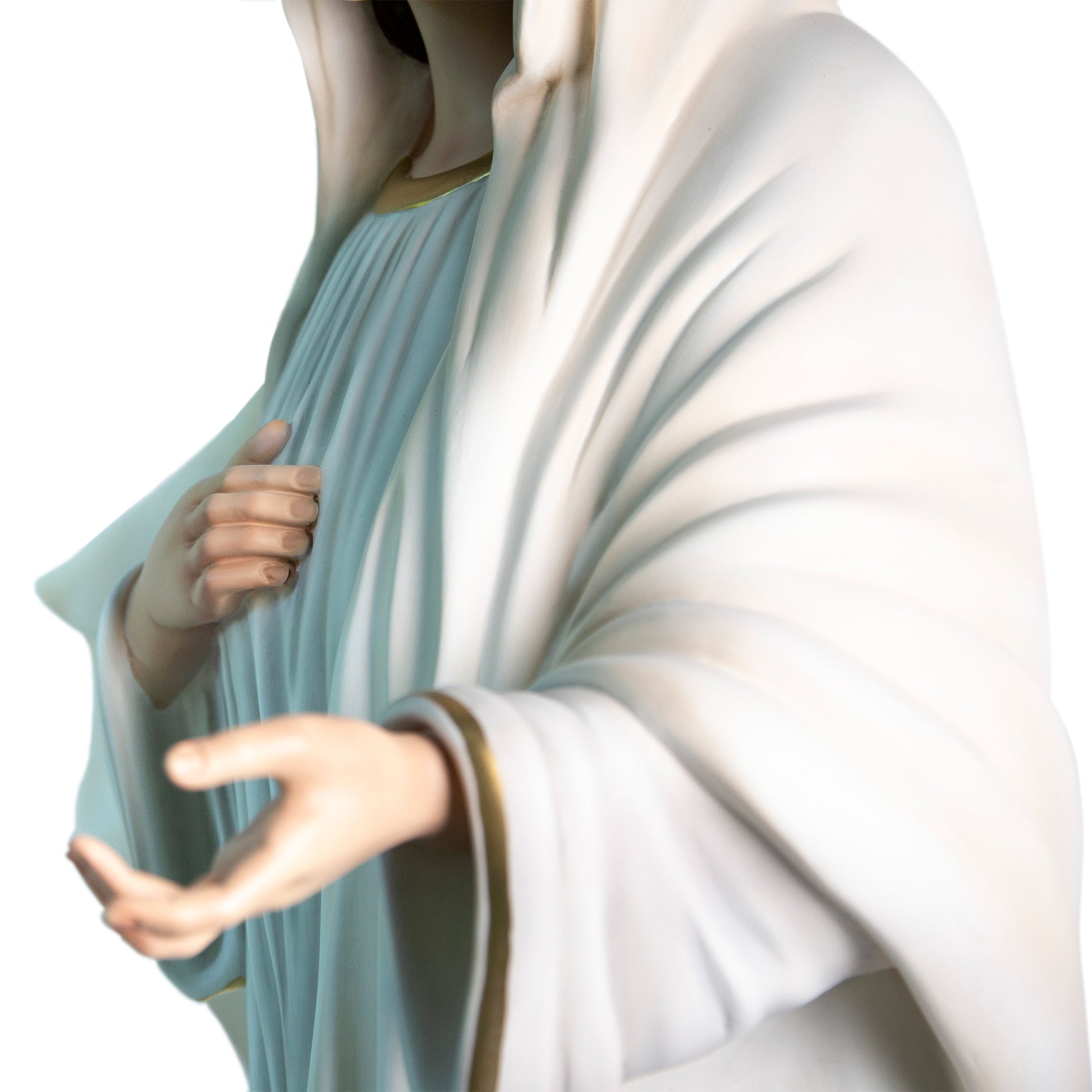 Statua Madonna Regina della pace, in vetroresina. Altezza 160 cm