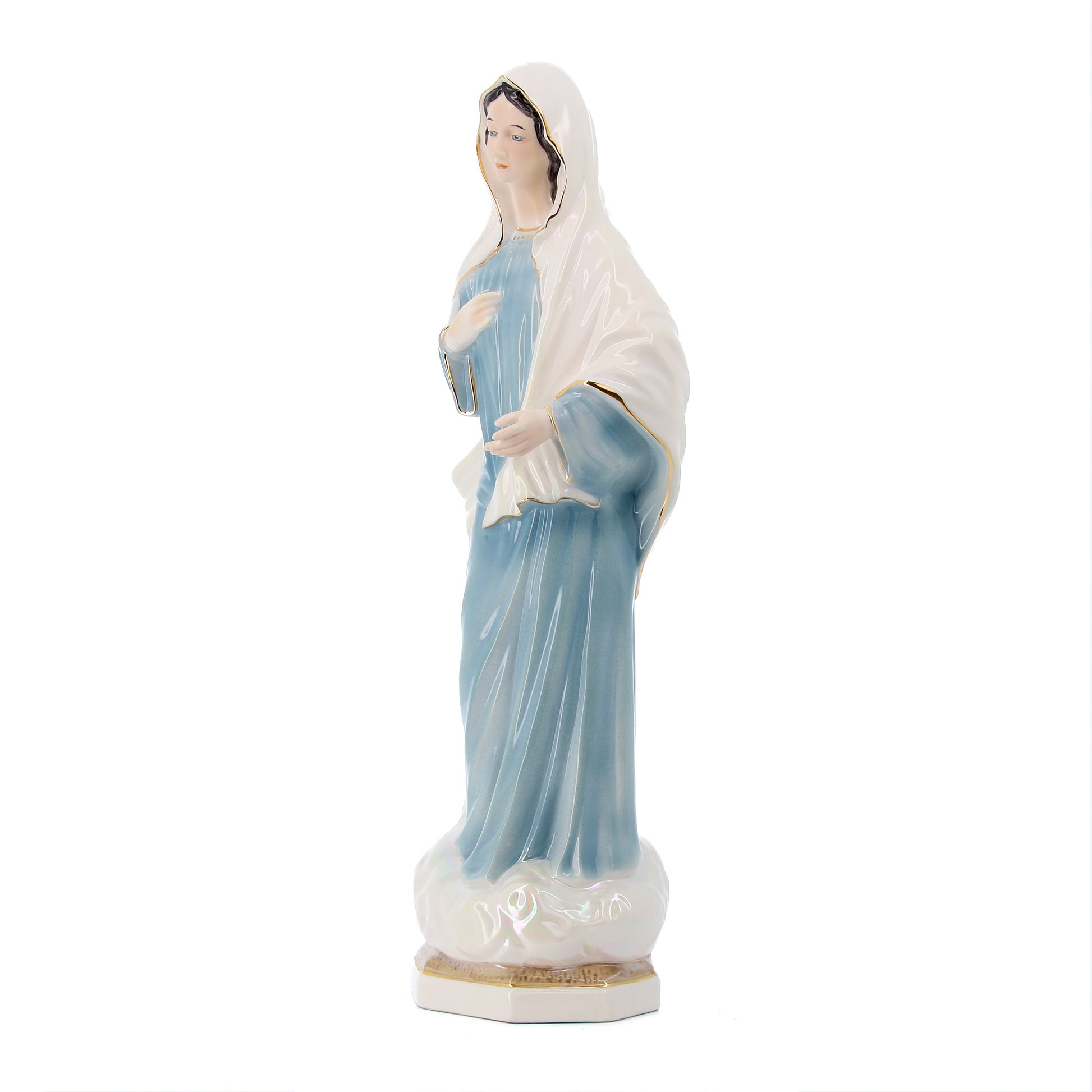 Statua Regina della pace in ceramica colorata dipinta a mano. Altezza 60 cm